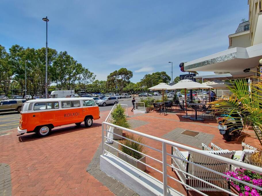 Green Point Living With Stadium View Cape Town Bagian luar foto