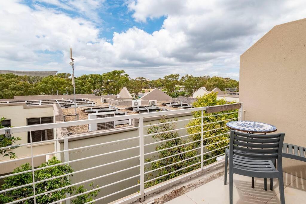 Green Point Living With Stadium View Cape Town Bagian luar foto
